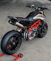 Rotobox Carbonfelgen Bullet f�r Ducati und MV Agusta Monoschwinge