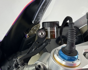 Motocorse titanium brake/clutch fluid reservoir screw