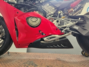 Fullsix racing belly pan Panigale V4 ab BJ 2025