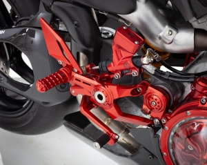 Motocorse Fussrasten Kit Premium Panigale V4 und Streetfighter V4 ab BJ 2025